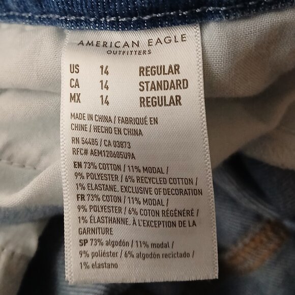 American Eagle Jeans Size 14 Curvy Mom High Rise Blue Denim Stretch - Picture 9 of 9
